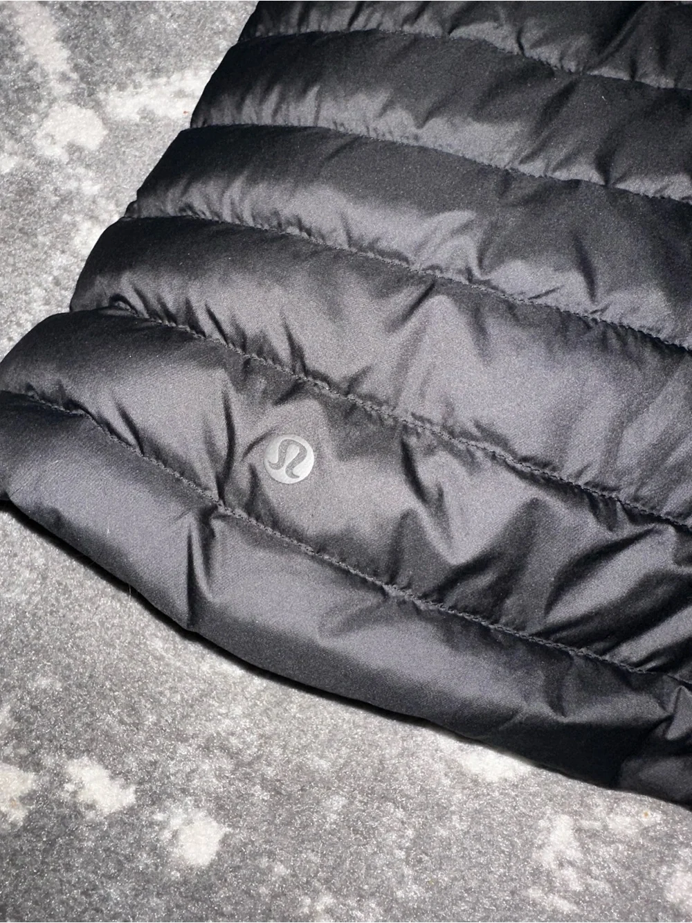 Lululemon Pack It Down Vest - black size 6